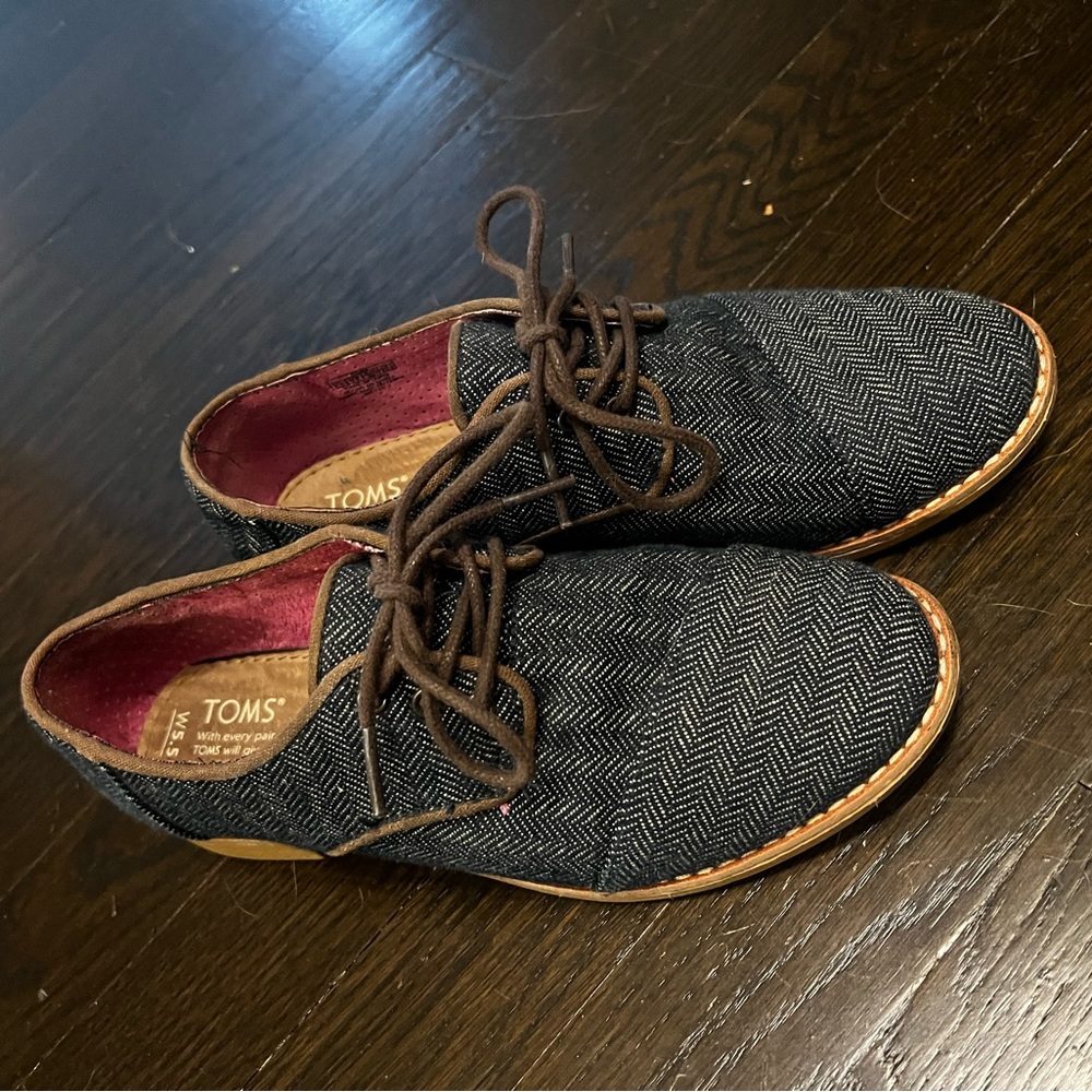 Toms Lace Up Oxford Sneaker